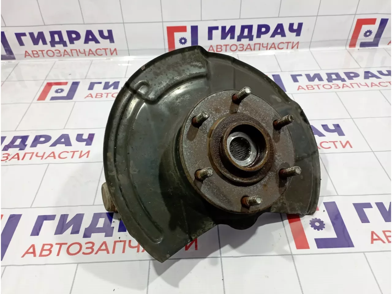 Кулак поворотный передний правый Mitsubishi Pajero (V90) 3870A022